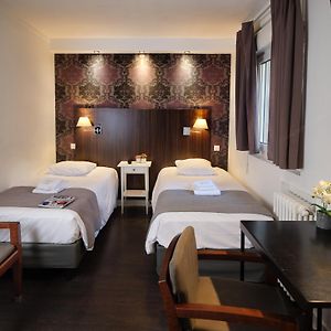 Zimmer mit zwei Einzelbetten